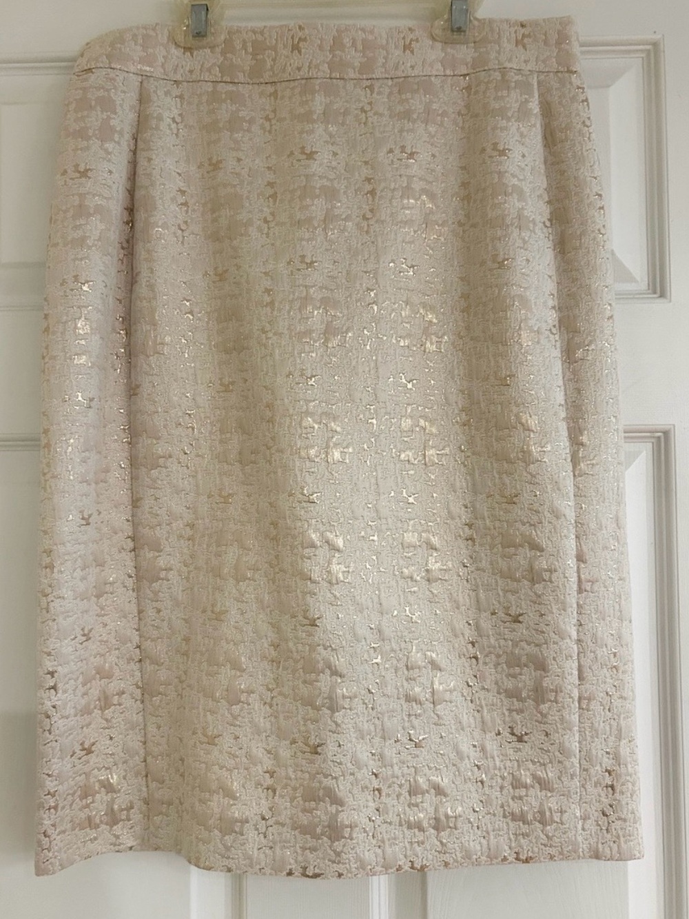 ANTONIO MELANI Cream Brocade Pencil Skirt with Gold Threading